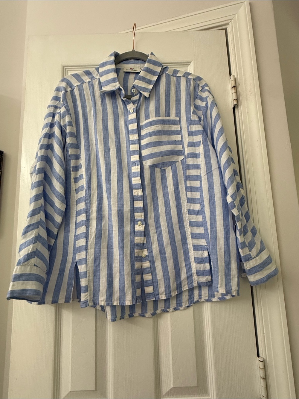 Vineyard Vines Blue and White linen blouse